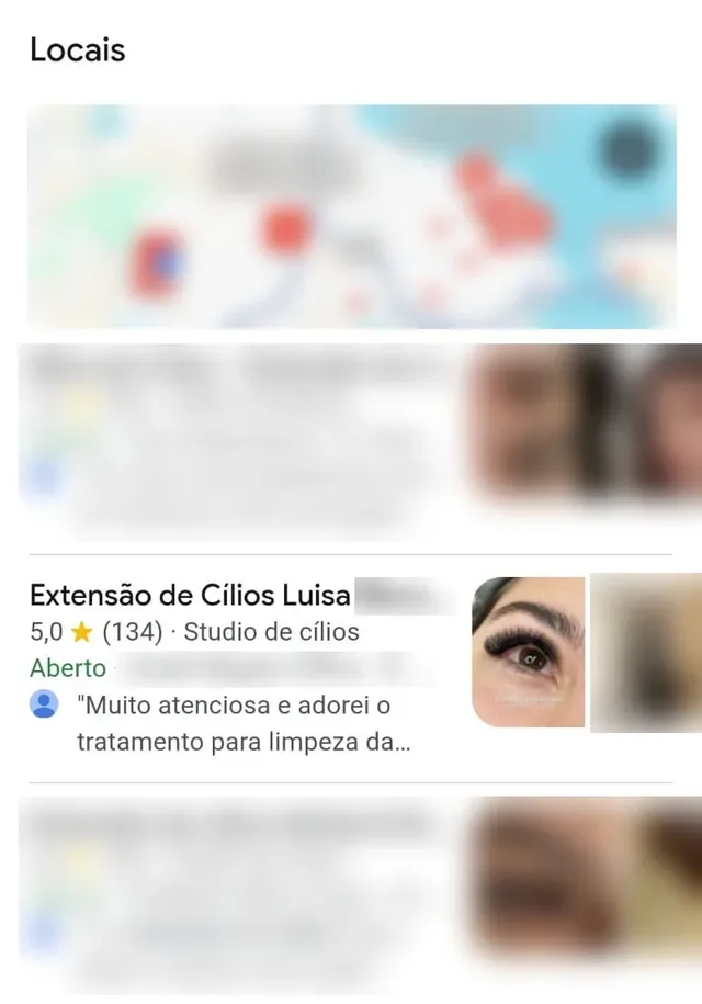 Busca por extensão de cílios no Google, com o estúdio da Luisa entre os primeiros resultados do mapa